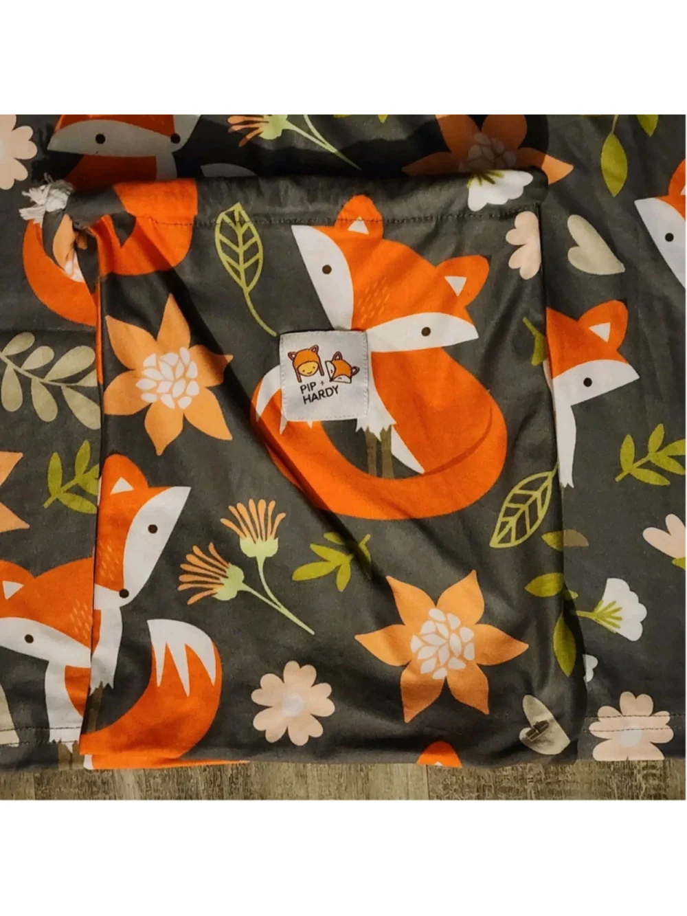 Pip + Hardy 5-in-1 Nursing Cover & Infant Car Seat Canopy - Forest Fox Theme